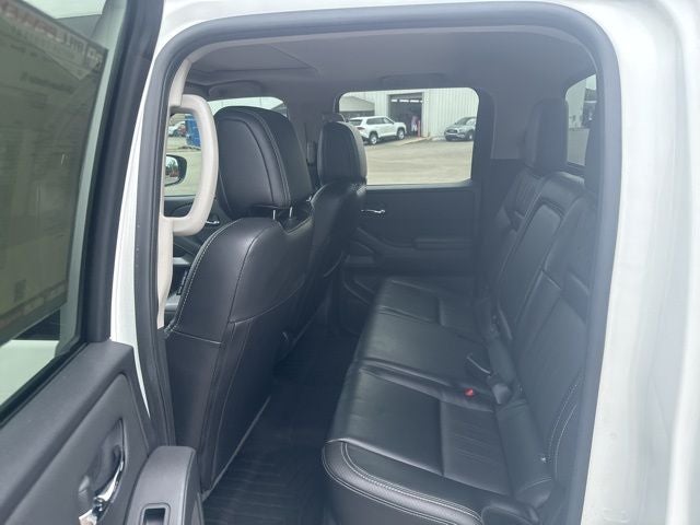 2024 Nissan Frontier SL