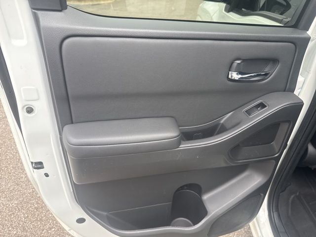 2024 Nissan Frontier SL