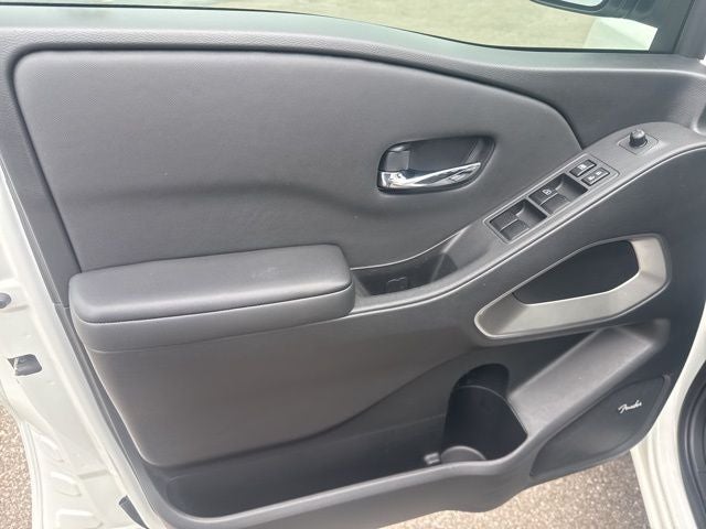 2024 Nissan Frontier SL