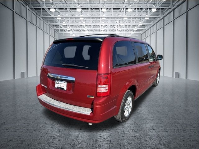 2008 Chrysler Town & Country LX