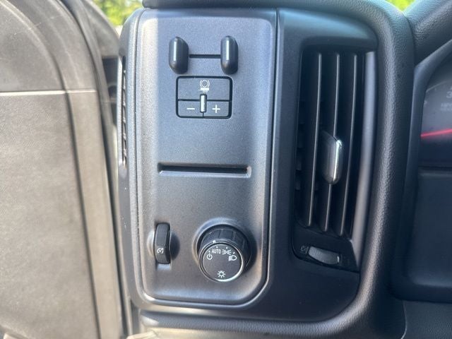 2018 Chevrolet Silverado 1500 Custom