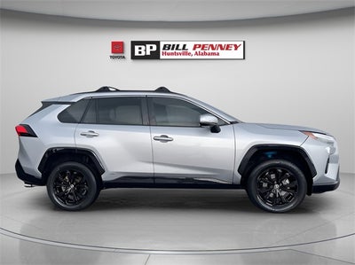 2022 Toyota RAV4 Hybrid SE