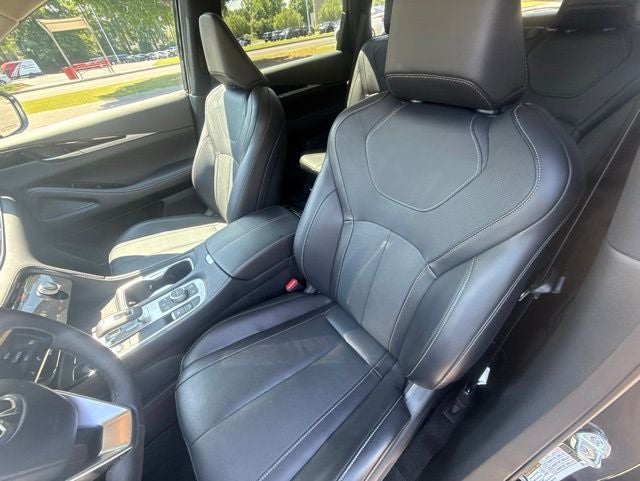2025 INFINITI QX60 PURE