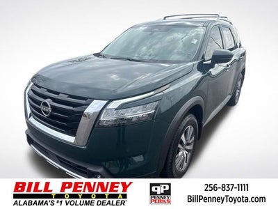 2022 Nissan Pathfinder SL