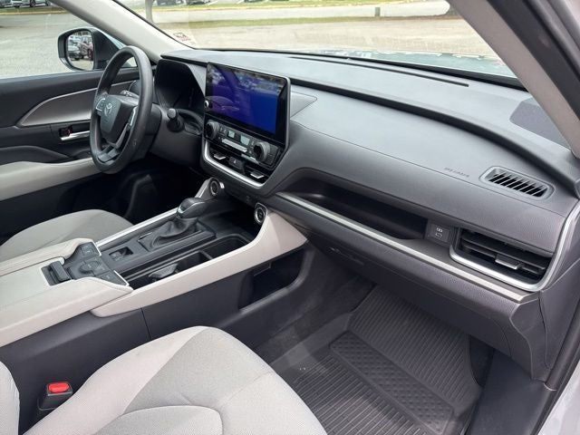 2025 Toyota Grand Highlander LE