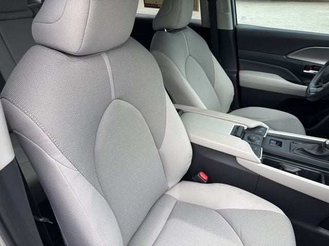 2025 Toyota Grand Highlander LE