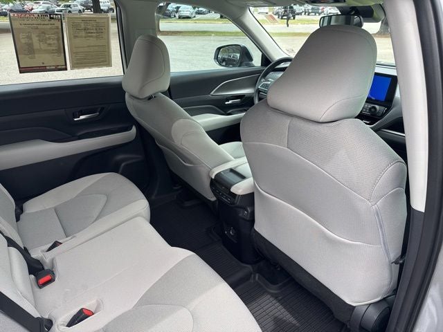 2025 Toyota Grand Highlander LE