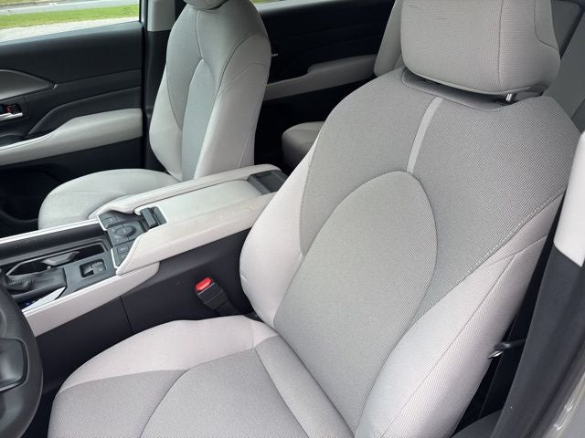 2025 Toyota Grand Highlander LE