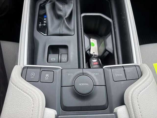 2025 Toyota Grand Highlander LE