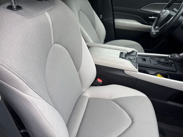 2025 Toyota Grand Highlander LE