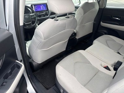 2025 Toyota Grand Highlander LE
