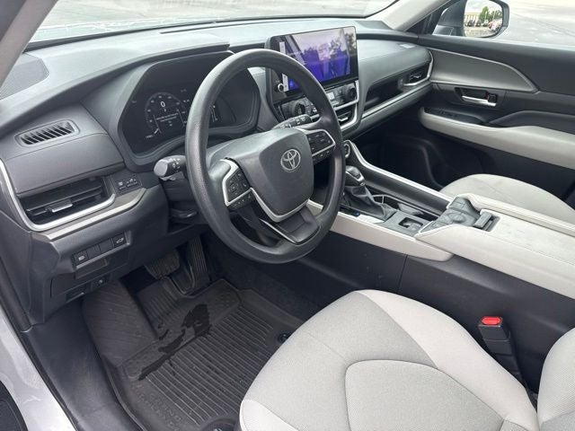 2025 Toyota Grand Highlander LE
