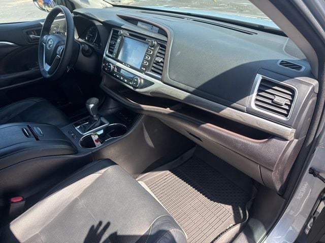 2017 Toyota Highlander Limited Platinum