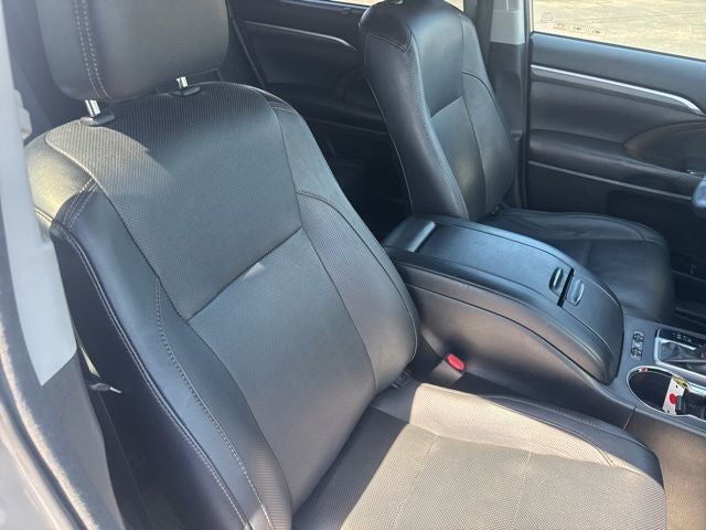2017 Toyota Highlander Limited Platinum