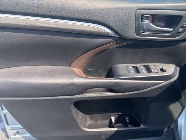 2017 Toyota Highlander Limited Platinum
