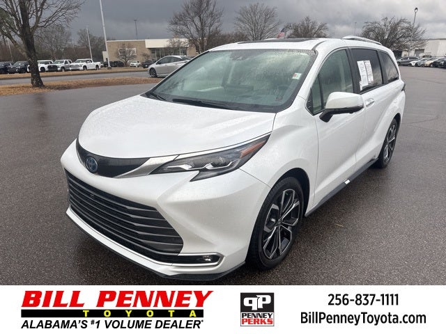 2025 Toyota Sienna Platinum 7 Passenger