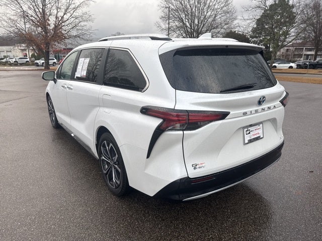 2025 Toyota Sienna Platinum 7 Passenger