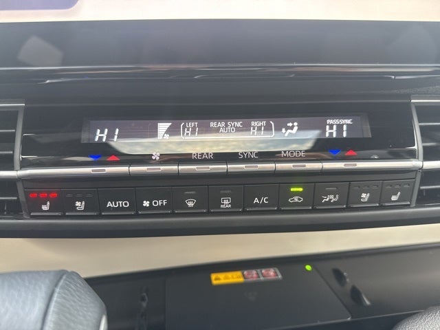 2025 Toyota Sienna Platinum 7 Passenger