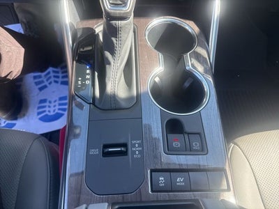 2021 Toyota Highlander Hybrid Platinum