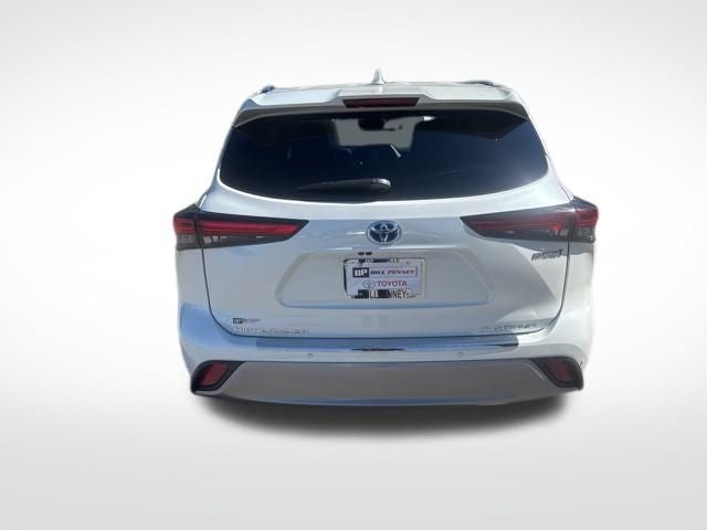 2021 Toyota Highlander Hybrid Platinum