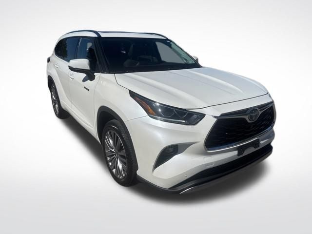 2021 Toyota Highlander Hybrid Platinum