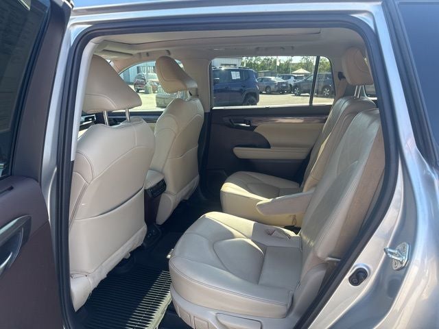 2020 Toyota Highlander Platinum