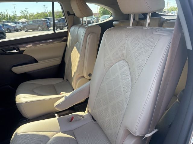 2020 Toyota Highlander Platinum