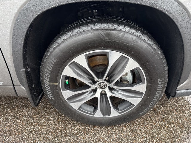 2025 Toyota Highlander Hybrid XLE