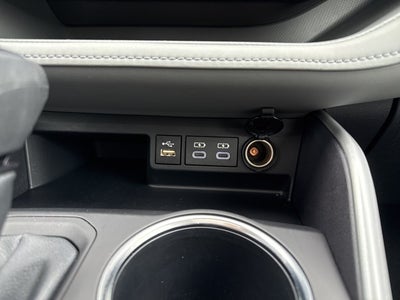 2025 Toyota Highlander Hybrid XLE