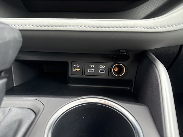 2025 Toyota Highlander Hybrid XLE