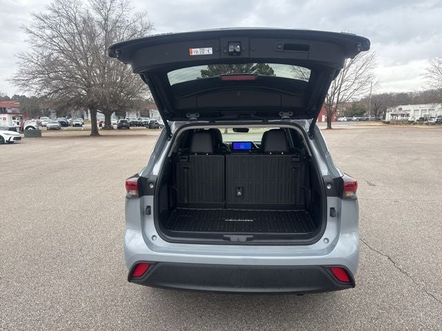 2025 Toyota Highlander Hybrid XLE