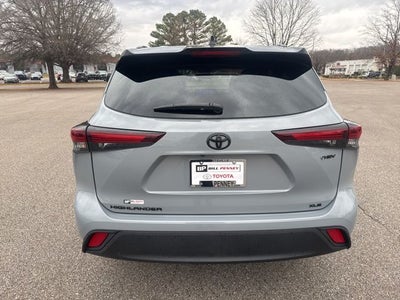 2025 Toyota Highlander Hybrid XLE