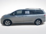 2014 Toyota Sienna LE 8 Passenger
