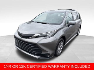 2026 Toyota Sienna LE 8 Passenger