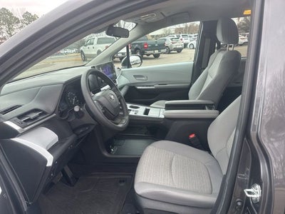2025 Toyota Sienna LE 8 Passenger