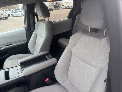 2025 Toyota Sienna LE 8 Passenger