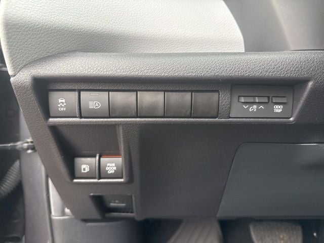 2025 Toyota Sienna LE 8 Passenger