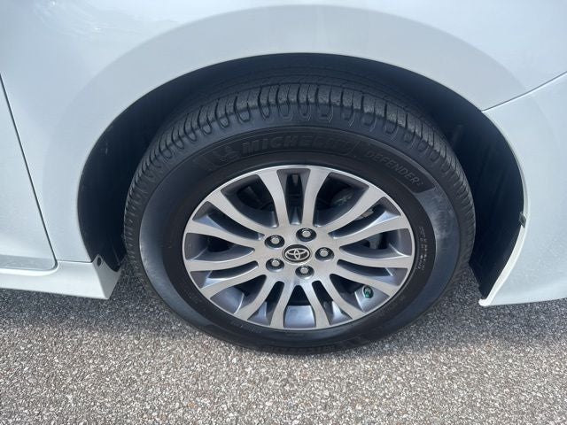 2020 Toyota Sienna XLE 7 Passenger