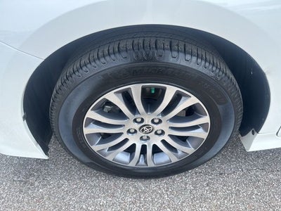 2020 Toyota Sienna XLE 7 Passenger