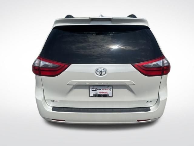 2020 Toyota Sienna XLE 7 Passenger