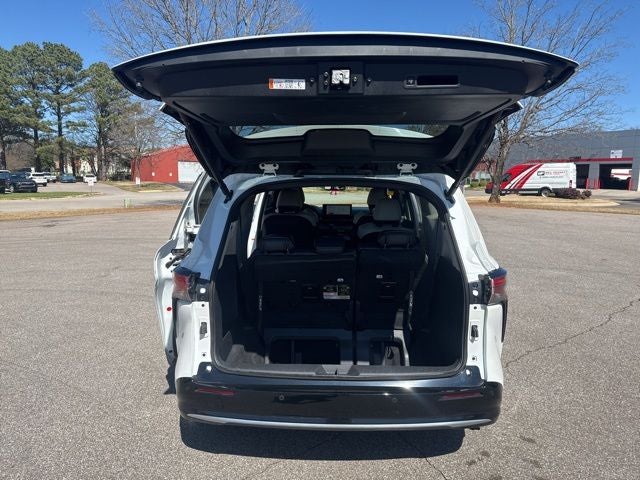 2025 Toyota Sienna Limited 7 Passenger