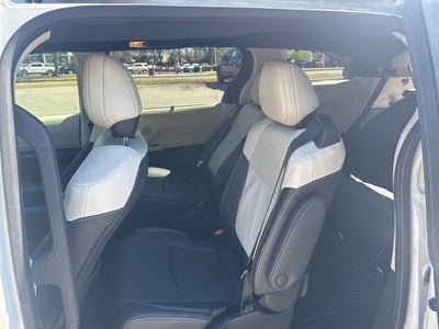 2025 Toyota Sienna Limited 7 Passenger