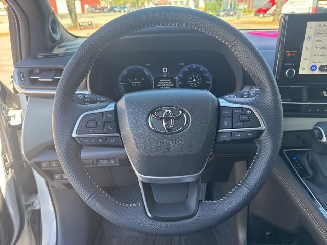 2025 Toyota Sienna Limited 7 Passenger