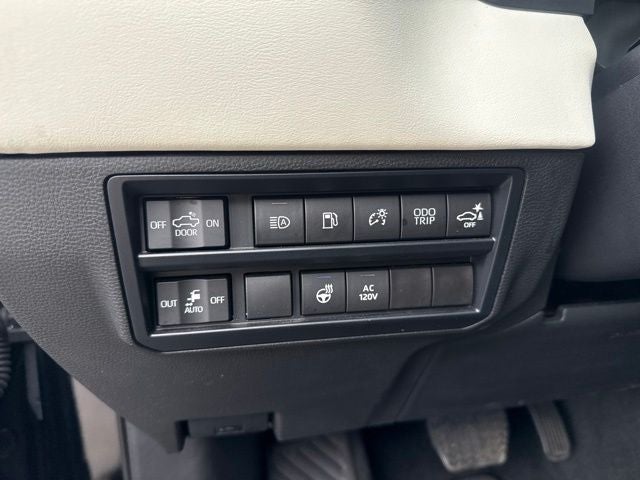 2023 Toyota Tundra Hybrid Capstone