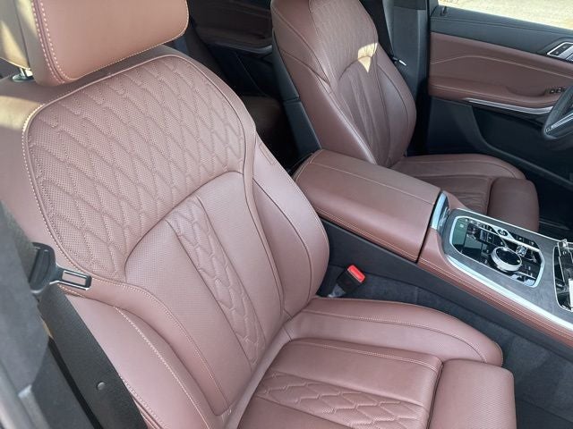 2025 BMW X5 M60i