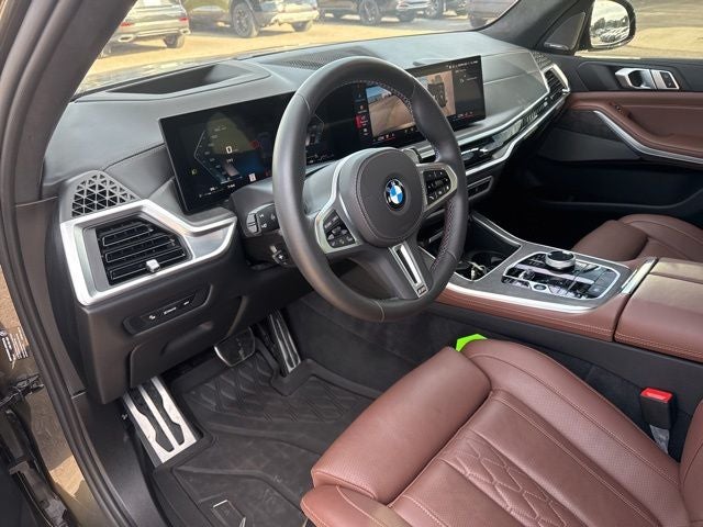 2025 BMW X5 M60i