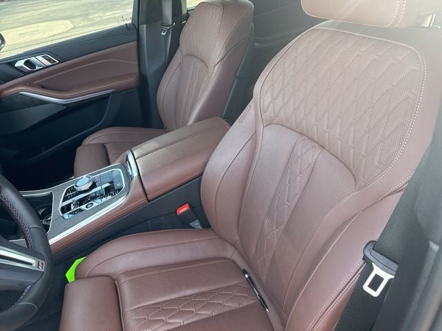 2025 BMW X5 M60i