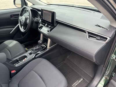 2024 Toyota Corolla Cross LE