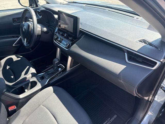 2025 Toyota Corolla Cross LE