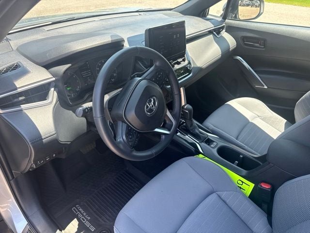 2023 Toyota Corolla Cross Hybrid SE